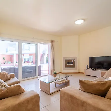 Burguna Apartment, 500m From * Burgau