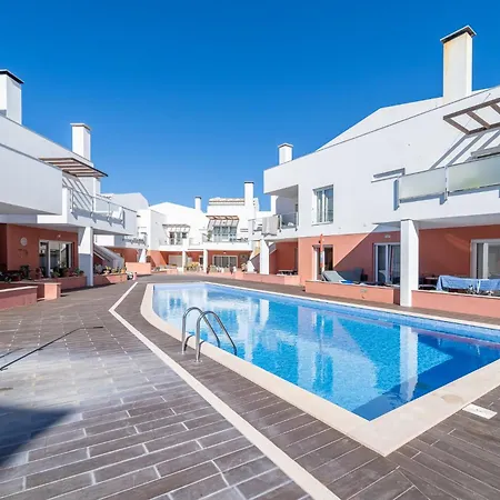 Apartment Burguna Apartment, 500m From