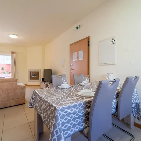 Burguna Apartment, 500m From Apartment Burgau