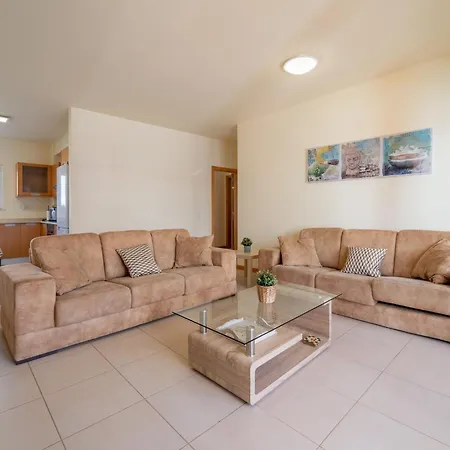 Burguna Apartment, 500m From Burgau