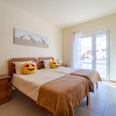 Burguna Apartment, 500m From