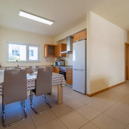 Burguna Apartment, 500m From Burgau